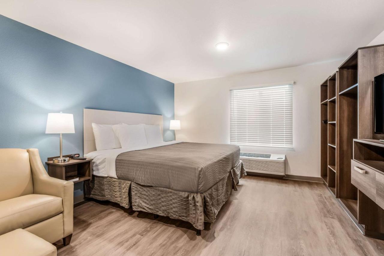 Woodspring Suites Charlotte - University Research Park Ruang foto